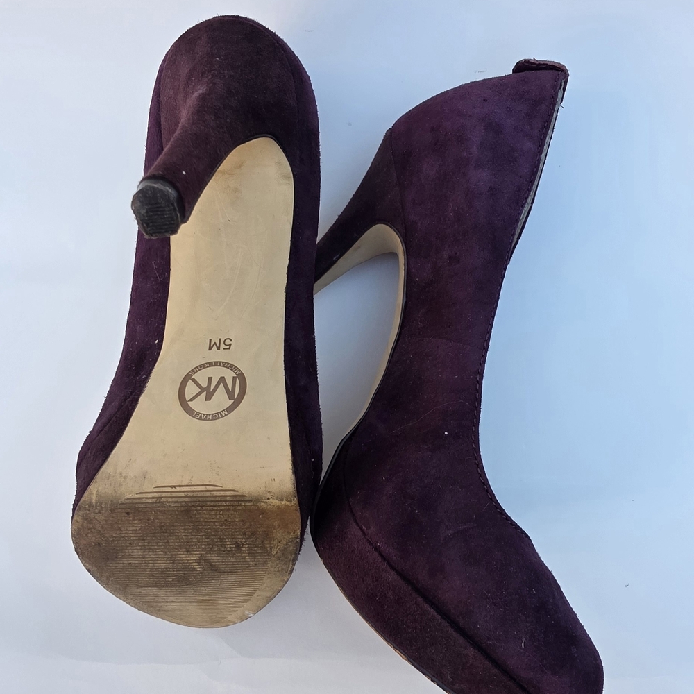 Michael Kors Plum Suede Platform Stiletto Pumps - Picture 4 of 5